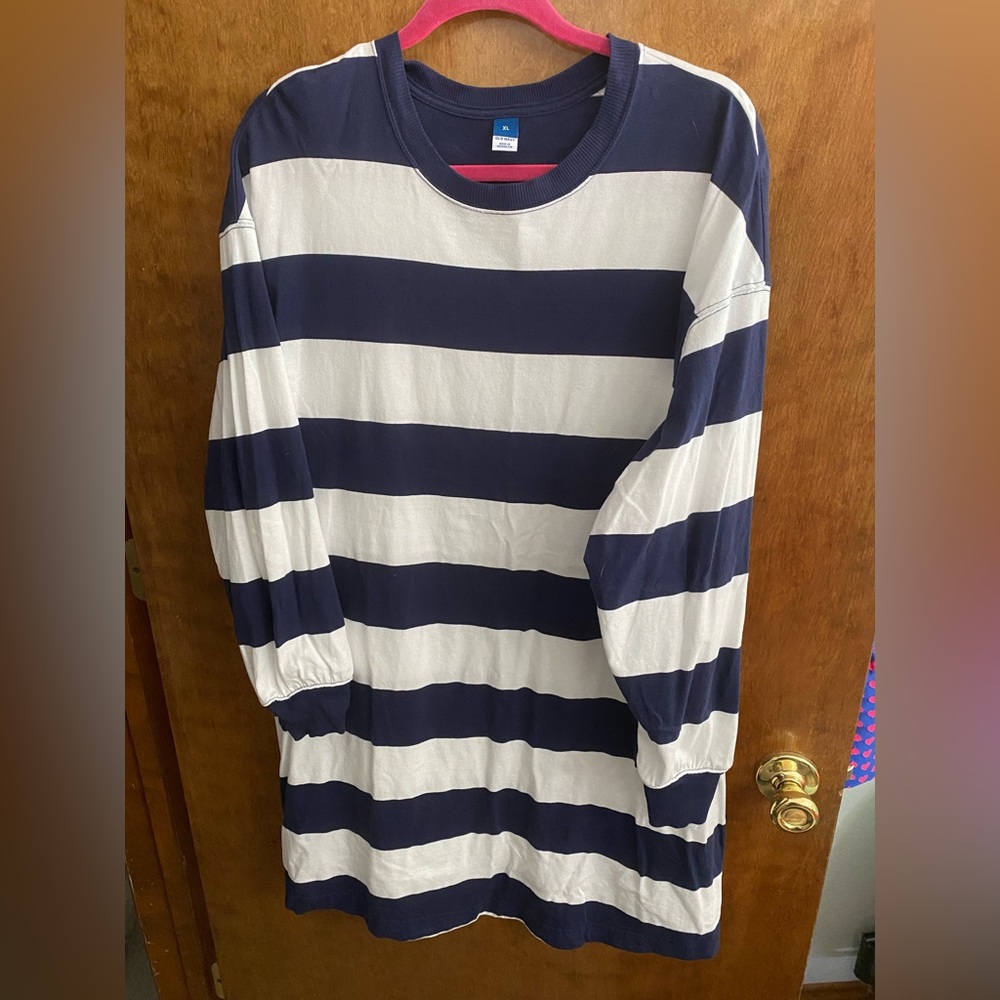 Old Navy Women’s XL Striped Navy and White Long Sleeve Dress